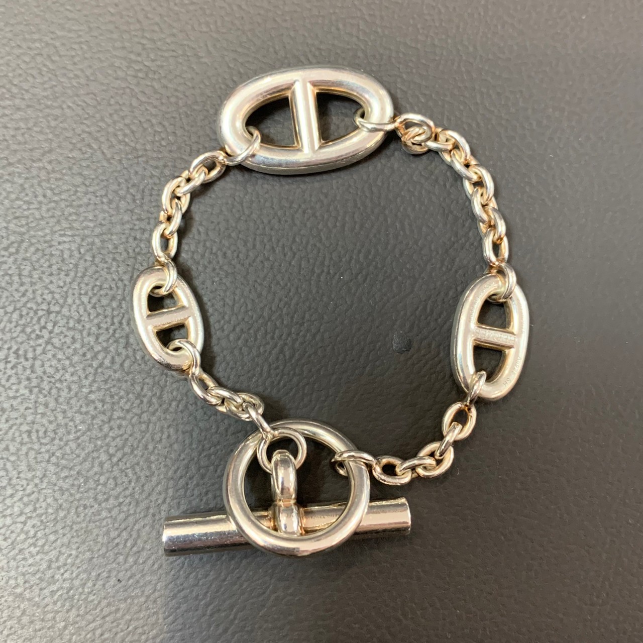 愛馬仕的Chaine d'Ancre手鍊以中性設計為其魅力