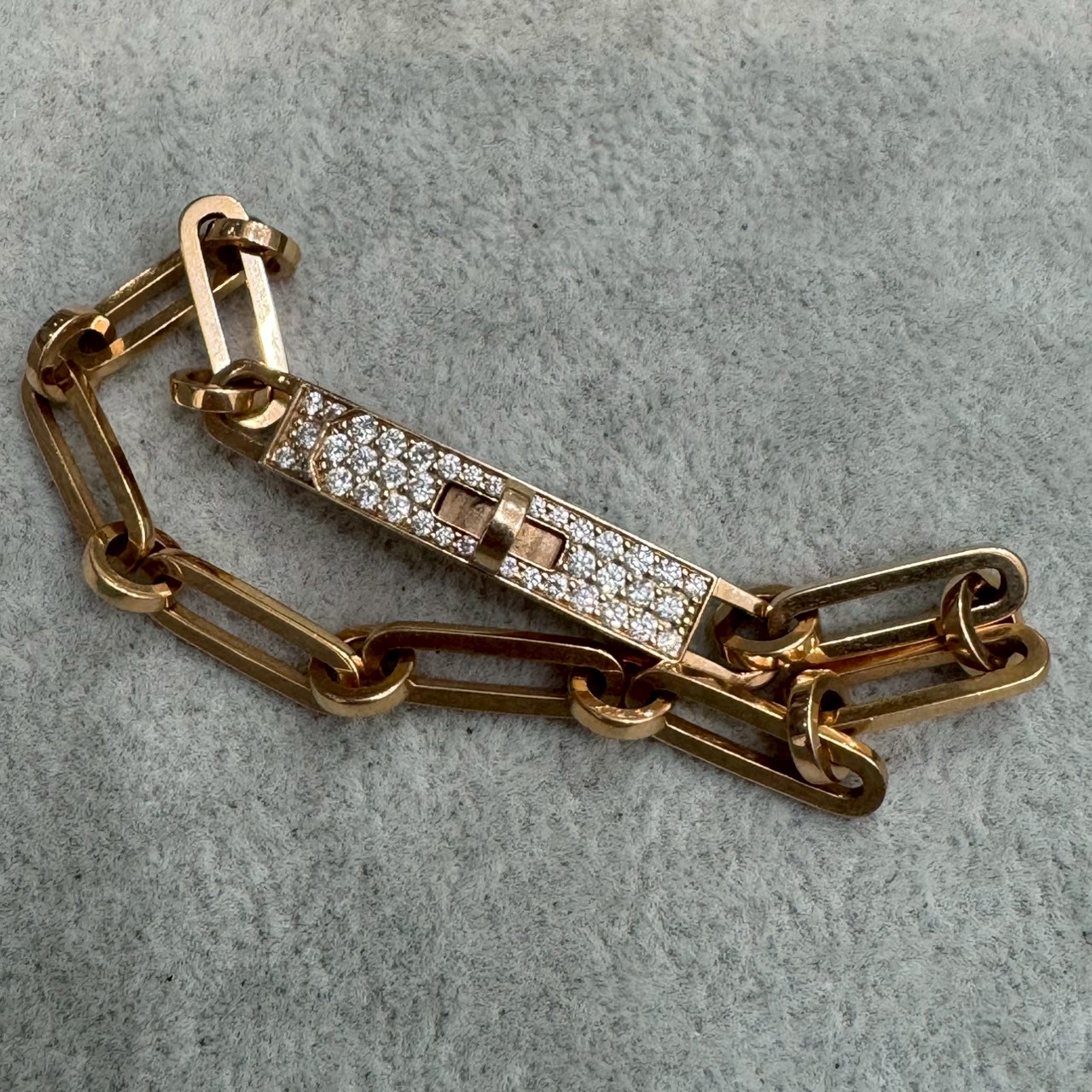 愛馬仕Osmose珠寶設計靈感由化學反應流動性而來